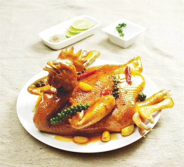 Gà hấp mắm nhĩ